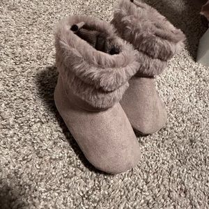 Baby Ugg style boots! NWOT never worn!